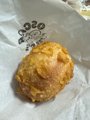 Curry donut  at Oscar Wilde in Tokyo
