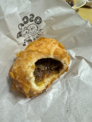 Inside the curry donut  at Oscar Wilde in Tokyo