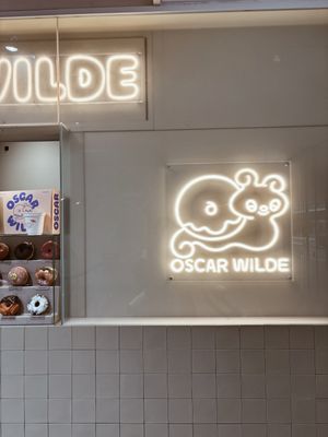   at Oscar Wilde in Tokyo