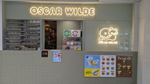  at Oscar Wilde in Tokyo