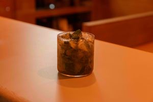 絶品のイエルバブエナモヒート at TOSSO Hoba in Tokyo