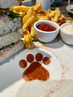 Peanut butter sandwich   at Katzentempel - Trier  in Trier