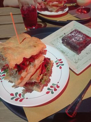 Tra Sacro e Profano e brownie ( not raccomanded🥲) at Crak Brewery & Taproom in Campodarsego