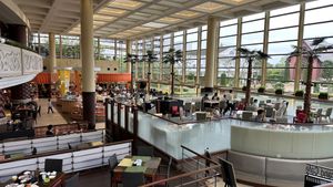 Overview of Cafe  at Grand Café in Chiba