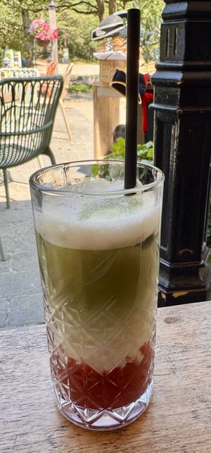 Matcha oatmilk raspberry   at Bospaviljoen De Norgerberg in Norg