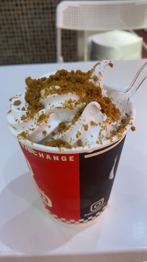 FROSTIE 😍❤️🙂‍↕️🫶🏻😻🫦🦋✨💫  at Rightside Fast Food - Pavilion KL in Kuala Lumpur