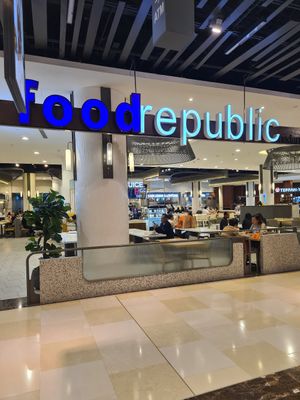 Food Republic food court at Rightside Fast Food - Pavilion KL in Kuala Lumpur