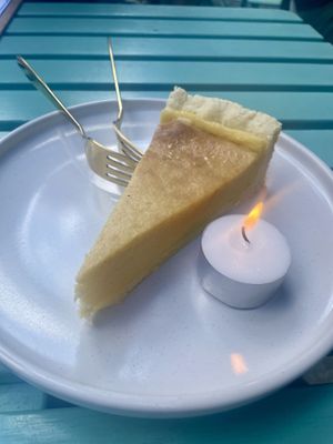 The very very best vegan cheesecake I’ve ever had since six years 😳👌🏼👌🏼👌🏼  at Vegan Backyard in Berlin