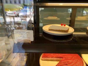 NY cheesecake at Vegan Backyard in Berlin