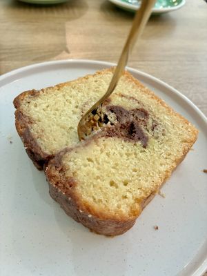 Cinnamon Swirl Kuchen  at Vegan Backyard in Berlin