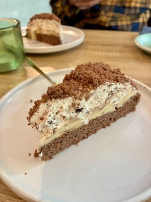 Maulwurfskuchen  at Vegan Backyard in Berlin