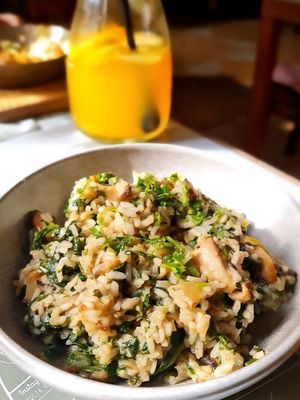 Arroz de grelos e cogumelos. at Volta e Meia in Figueira Da Foz