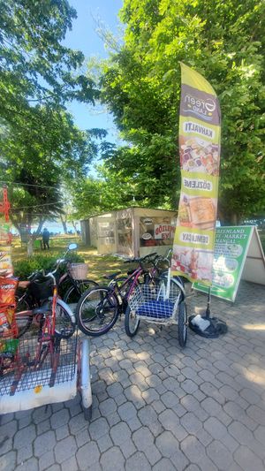 Restaurant by the lake at Greenland Cafe-Çay BAHÇESİ in Isparta