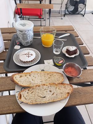 I even got that little chocolate cake for free  at Batidor Pasteleria in Fisterra