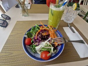 Starter salad at Santé in Mallorca