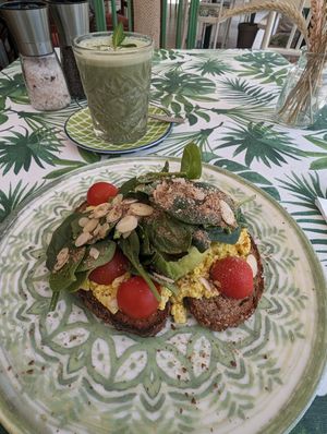 Tofu scramble and Soya matcha at Santé in Mallorca