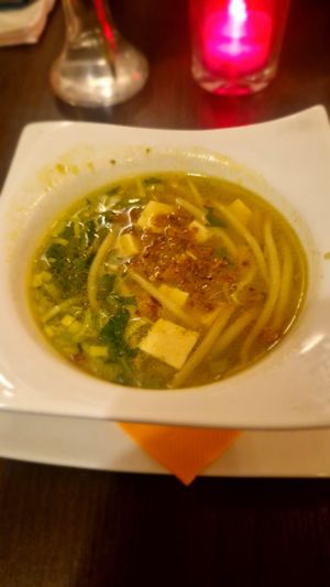 Soep als voorgerecht (héél erg pittig!) at Restaurant Jun Indonesian Cuisine in Amsterdam