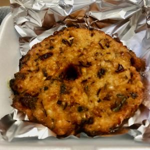 Spinach vada  at Sangeetha Vegetarian Restaurant in Abu Dhabi