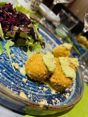 Polpette Vegane di legumi con cavolo cappuccio   at Mediterranea - Real Healthy Food in Milan