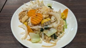 Pad Thai with Tofu at BKK - Aroi Restaurant in Samut Prakan