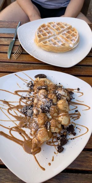 Bubble waffle at Creperie Lamara in Hannover