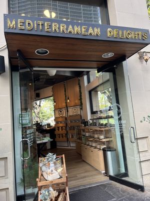 SumSum Mediterranean Delights offers lots of vegan options  at SumSum in Honolulu