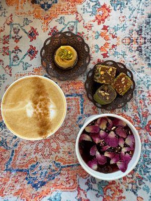 Hot latte w oat milk, Lilikoi Fruit Tea, and A turkish Delight at SumSum in Honolulu