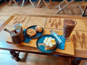  at Holis'tea in Marseille