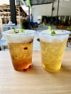 Oolong tea with ginseng and white tea with chrysanthemum & goji berry drink   at Plantable - Maybe closed in Chiang Mai