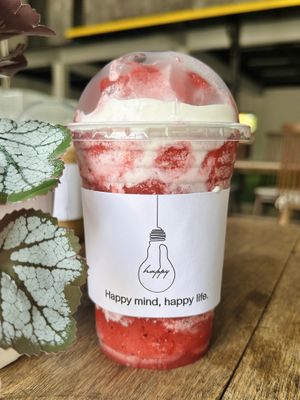 Mixed berry yoghurt smoothie (80 THB)  at Plantable - Maybe closed in Chiang Mai