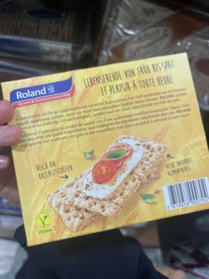 Crackers  at Meidi-ya Kyobashi Store - 明治屋 京橋ストアー in Tokyo