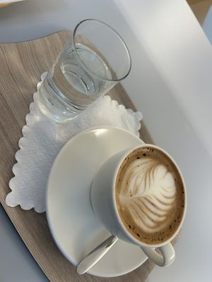 
Caffe Mocha mit Hafermilch 4,80€  at Gutmut in Linz