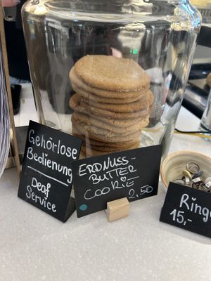 Erdnuss Butter Cookie 2,50€  at Gutmut in Linz