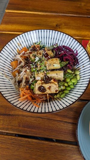 Rainbow Asparagus bowl at Shiyu in Vienna