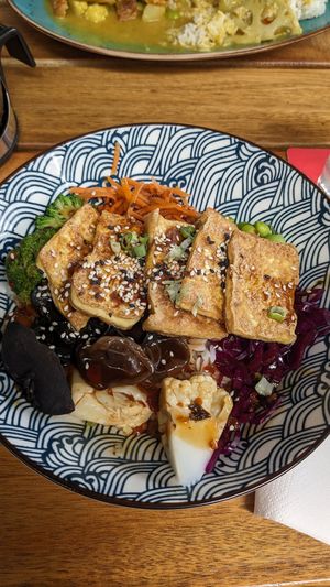 Sichuan tofu bowl at Shiyu in Vienna