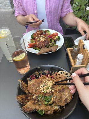Lotus Pocus Bowl (front) and Tasty Tempeh Salad (back)  at Shiyu in Vienna