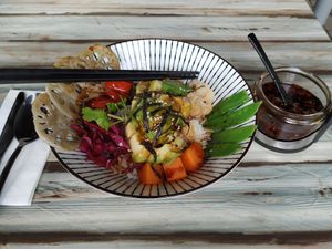 Avocado veggie bowl at Shiyu in Vienna