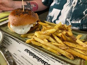 Hamburguesa vegetariana trufada   at The Paradise Burgers in Ciudad Real