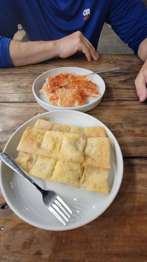 Banana and strawberry roti, no butter/milk. at roti-tea - โรดี&นำชา in Prachuap Khiri Khan