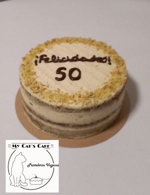 Deliciosa tarta de zanahoria por encargo at My Cat's Cake in Cuenca