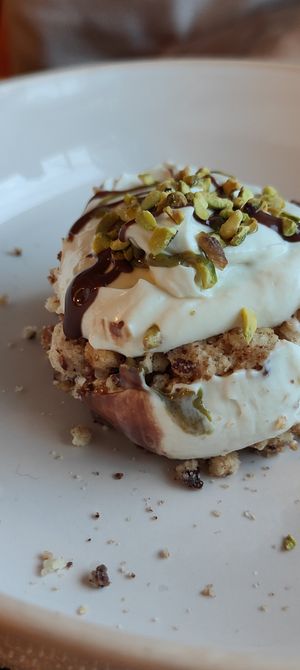 Cheese cake pistacchio at Hirondelle in Aosta