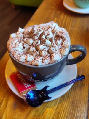 hot chocolate at Crank Cafe @ Crank Studios in Morley