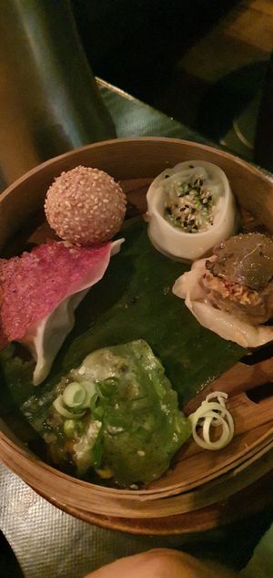 6 different dimsu at Ron Gastrobar Oriental in Amsterdam