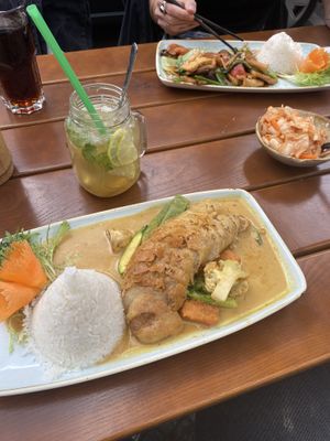 Crispy duck with peanut sauce, and kimchi at Huong Que - Kreuzberg in Berlin