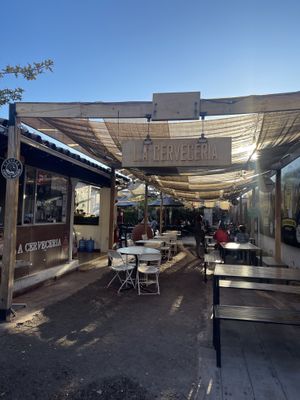 Beautiful and well shaded outdoor area   at La Cerveceria   in Los Andes