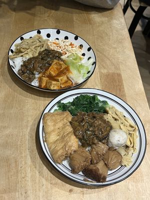   at Miao Guanyin - 妙觀音素食 - Zhongzheng District in Taipei