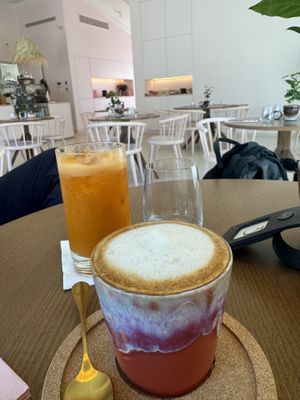 Latte with oat milkk  at Encci Carvoiera in Carvoeiro