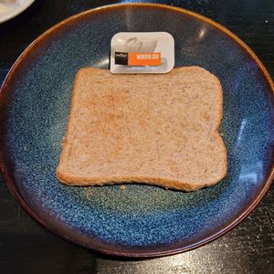 Breakfast option at the Rowardennan Hotel at The Clansman Bar Restaurant in Stirling