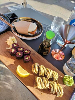 California rolls and avocado&salmon maki at Vegan Sushi Bar - Arnhem in Arnhem