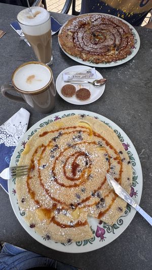 Oat Milk Cappuccino & vegan Pancake - The waffle cookies, which come with the coffee, are not vegan!  at Efteling - Polles Keuken in Kaatsheuvel